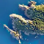 Proche Du Port Et Confort