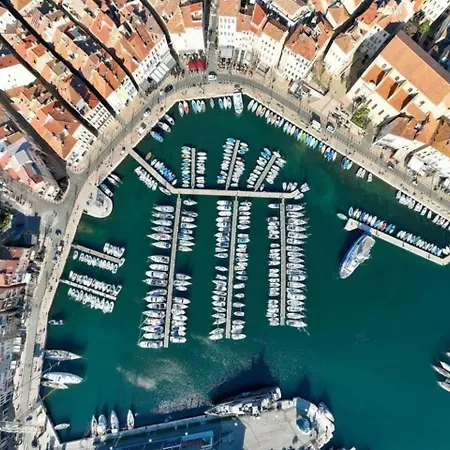 Proche Du Port Et Confort * La Ciotat
